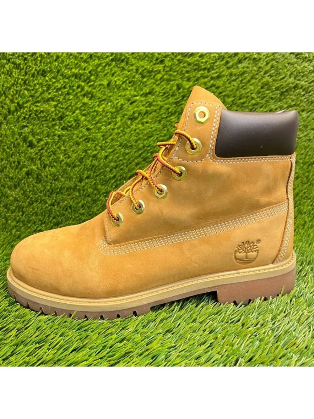 Timberland 6-Inch Premium Boys Size 6.5Y Brown Outdoor Waterproof Ankle Boots